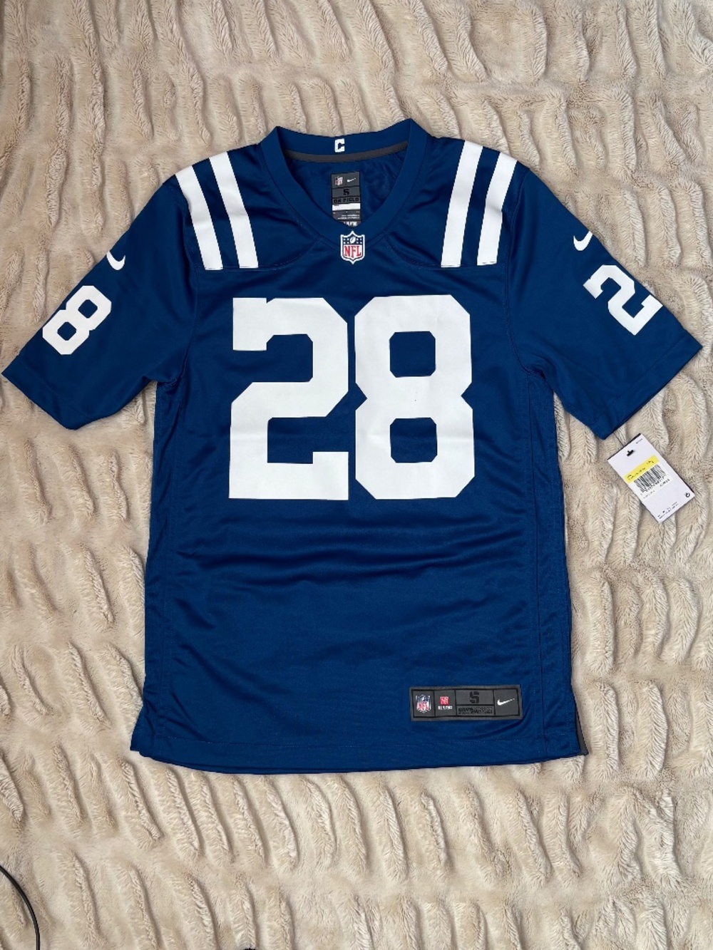 NWT Nike Indianapolis Colts Jonathan Taylor #28 Jersey